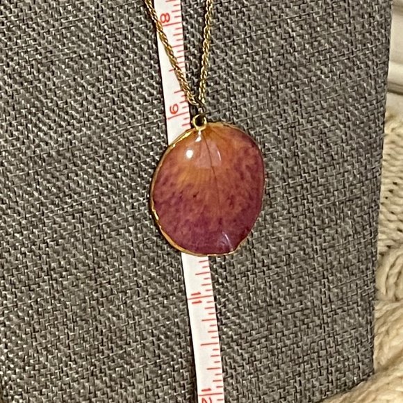 🌻2 for $15🌻 Wearable Art Leaf Necklace - Picture 3 of 3